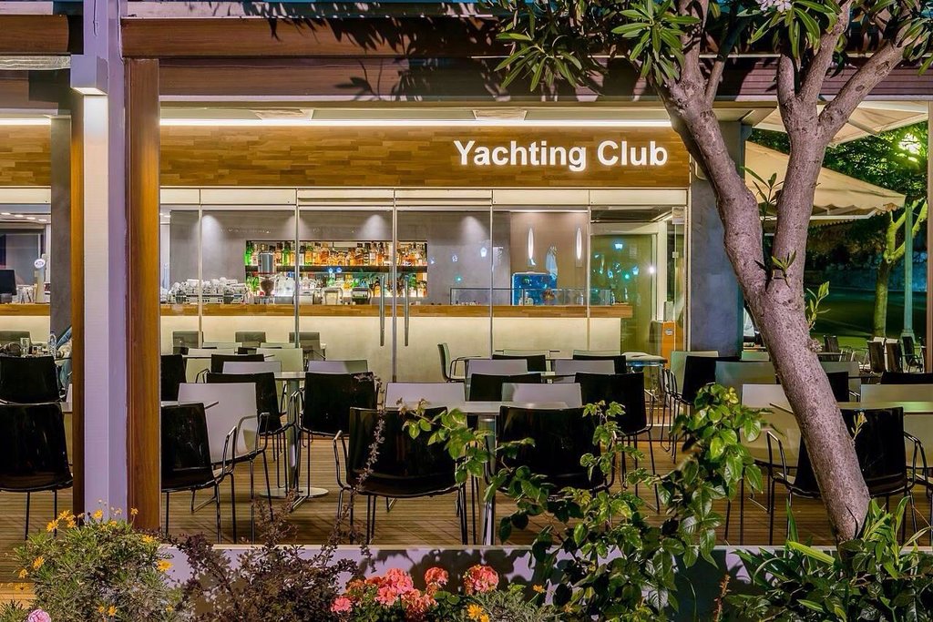 yachting club cafe menu